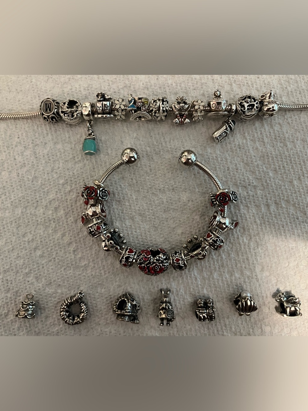 Pandora Alice in Wonder Charm Bracelet With Chamilia Ohmbeads and Moress Charms